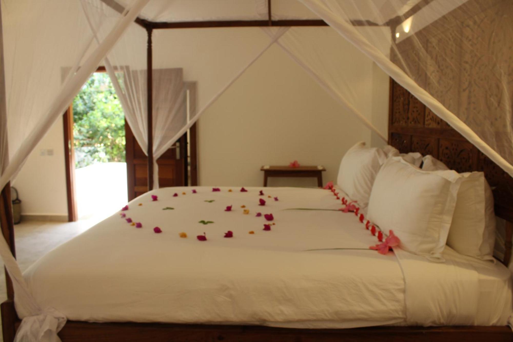 Kivuli Beach Resort Падже Екстер'єр фото