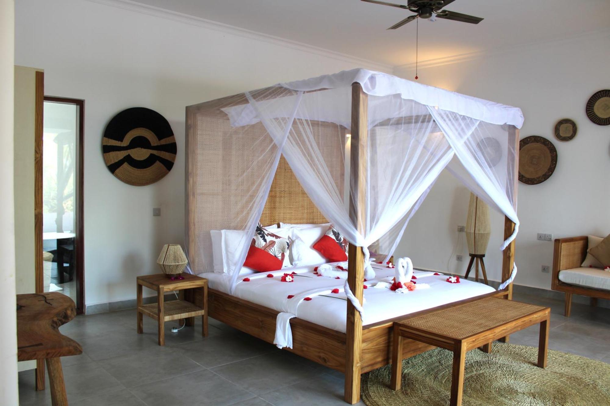 Kivuli Beach Resort Падже Екстер'єр фото